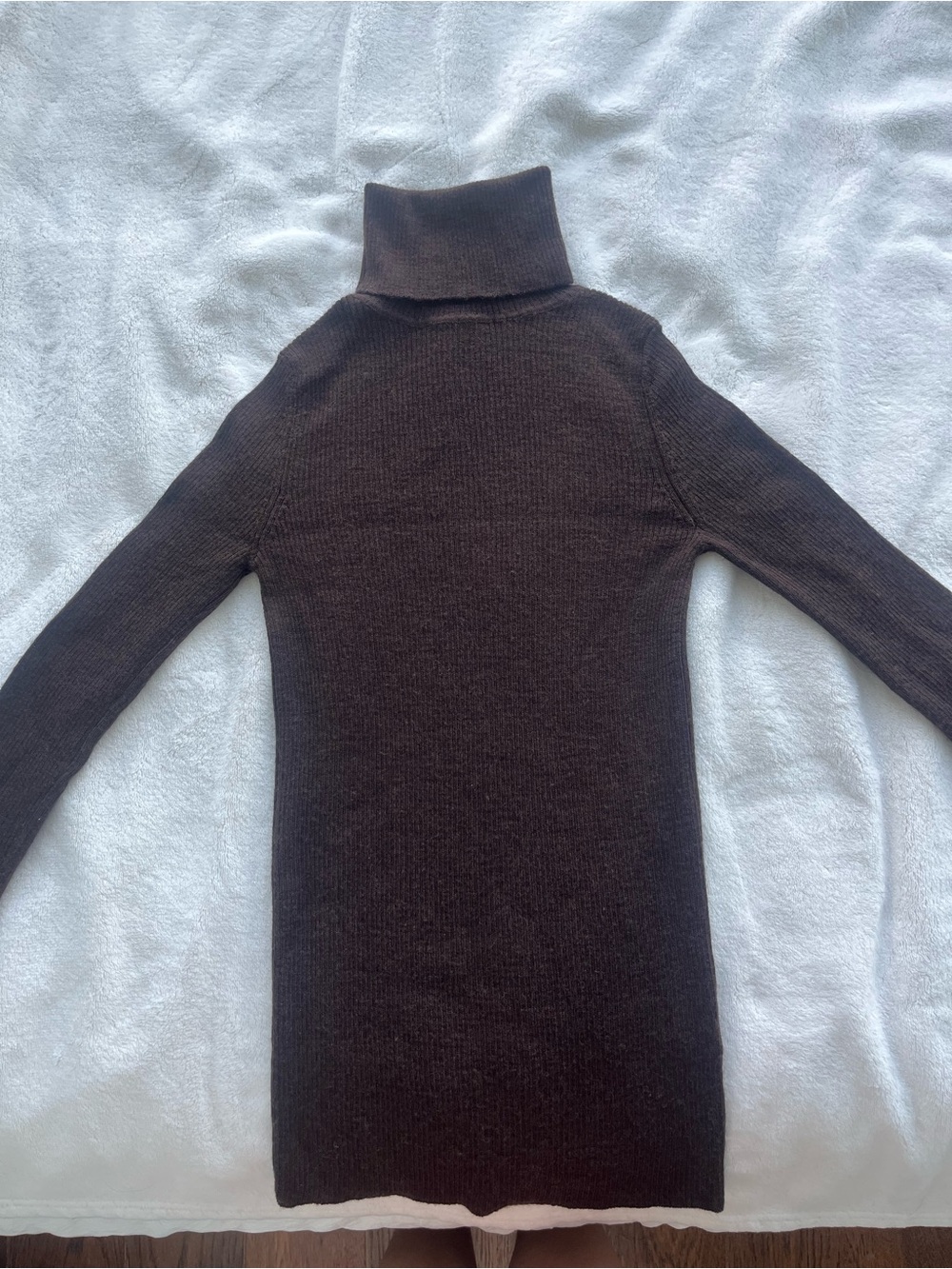 Uniqlo Brown Turtleneck Sweater